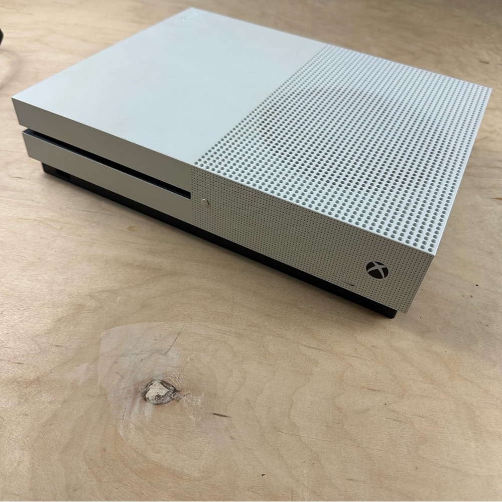 Xbox one s - Picture 2 of 9